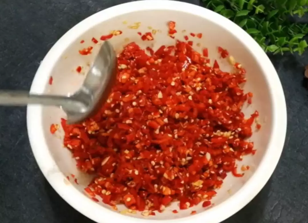 自己怎么做酸剁椒 07924c8fd75a49ba8b2e453e9e598281.jpg