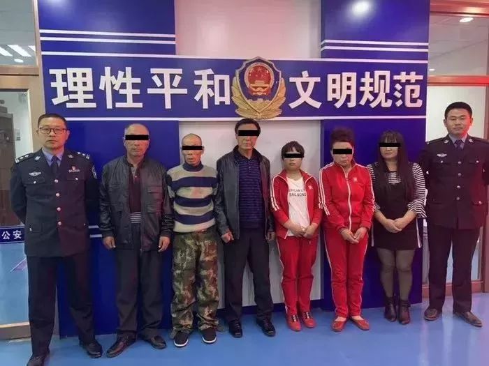 惊呆了!通辽一民房竟深藏卖淫窝点,3男3女当场被抓