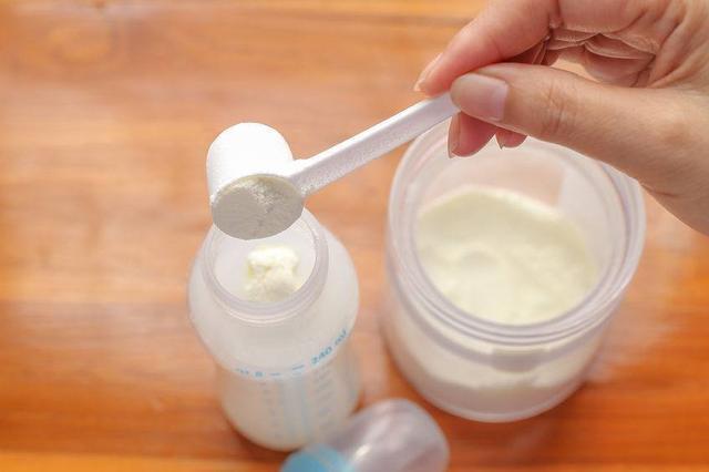 注意：這6種沖奶粉的方式，簡直「坑娃」沒商量！寶寶差點腸壞死 親子 第3張