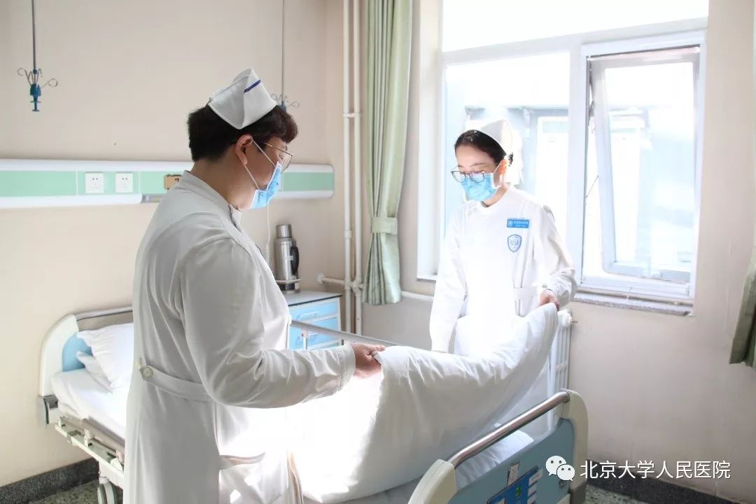 怎么当学校护士 43b054c765b9407684ded8d00d3b285a.jpeg