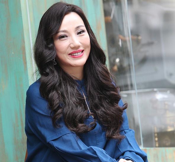 五十岁左右的女人就做这几款发型!和儿媳妇走在一起堪比姐妹!