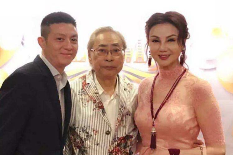 谢玲玲的孩子 53d379822aac4902a7a7ca9347883ea3.jpeg