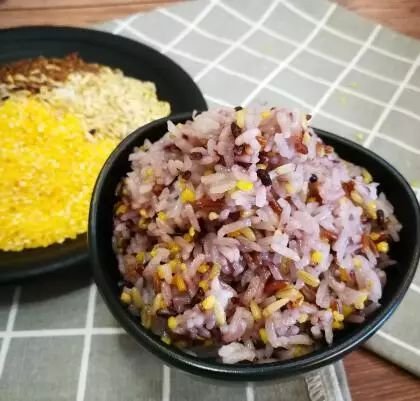 吃什么主食最长肉 591f47b7d4db484fa3549106cfd11979.jpeg