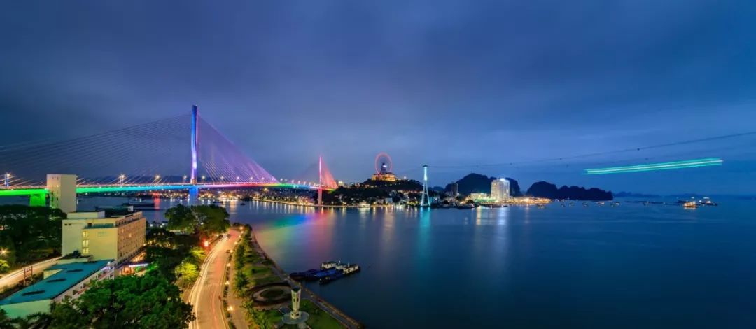 下龙湾市夜景 返回搜             责任编辑