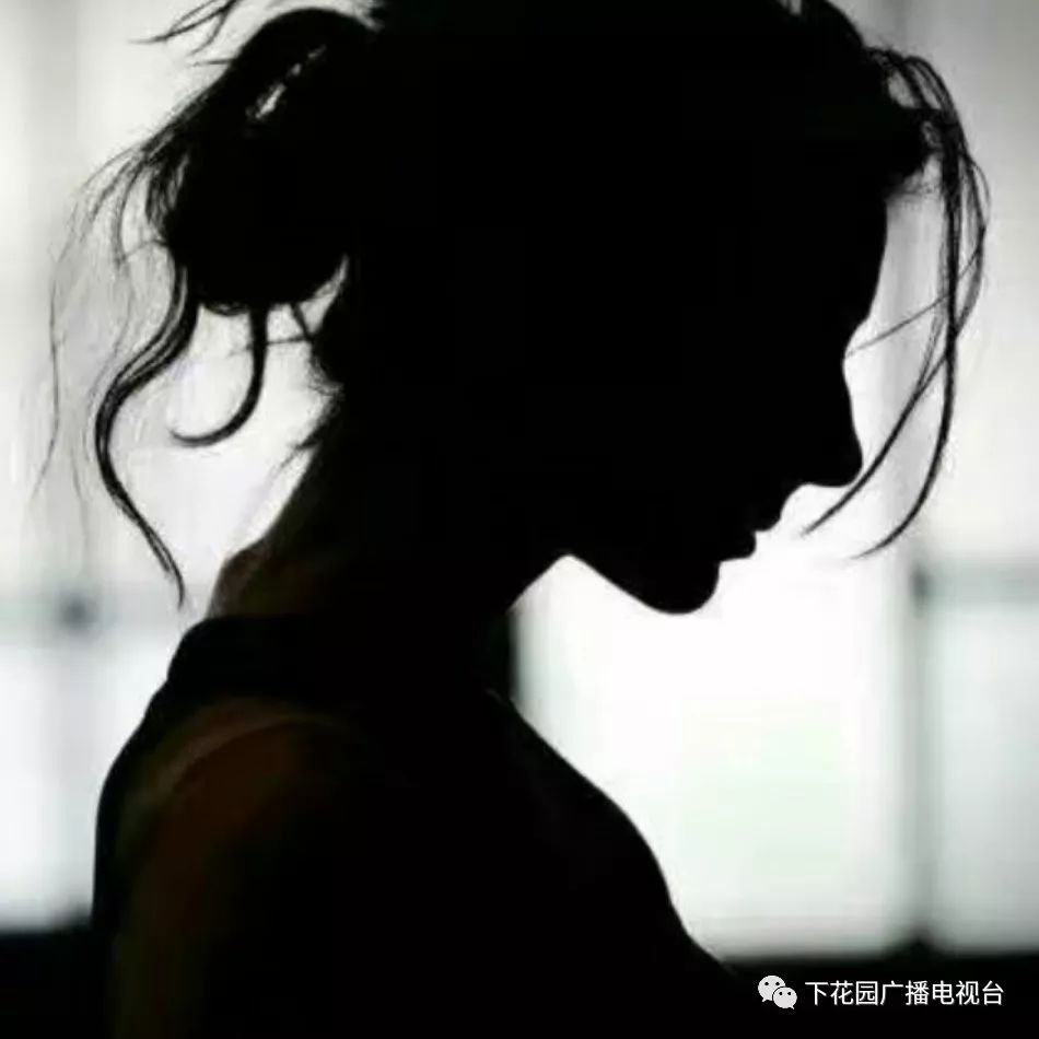 全民k歌越来越火,不管男女老少,都会在这个软件里面注册一个账号,唱