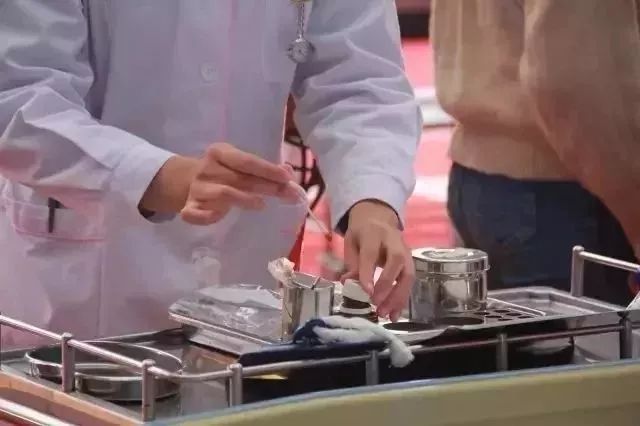 不用从《复联4》里寻找,我们身边就有这样一群超级英雄 pp电子游艺