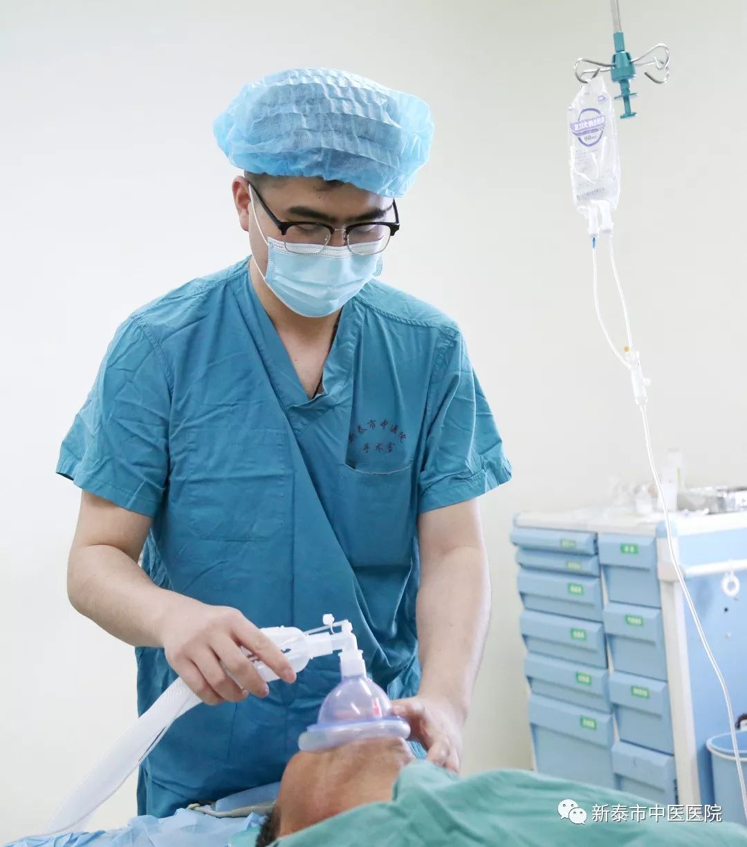 护士节走近新泰市中医医院13位男护士看看他们的精彩
