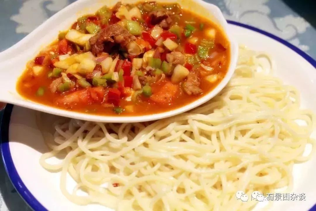 新疆拉条子 土豆丝牛肉拌面 韭菜肉拌面 碎肉拌面 螺丝椒牛肉拌面 .