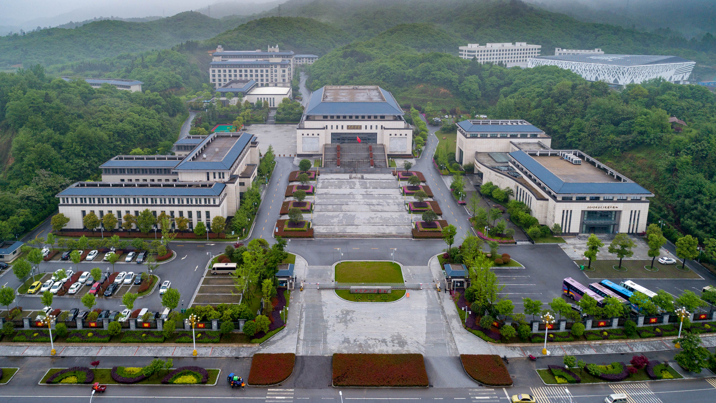 建筑面积超过十一万平方米,可年培训四万人,这就是大别山干部学院