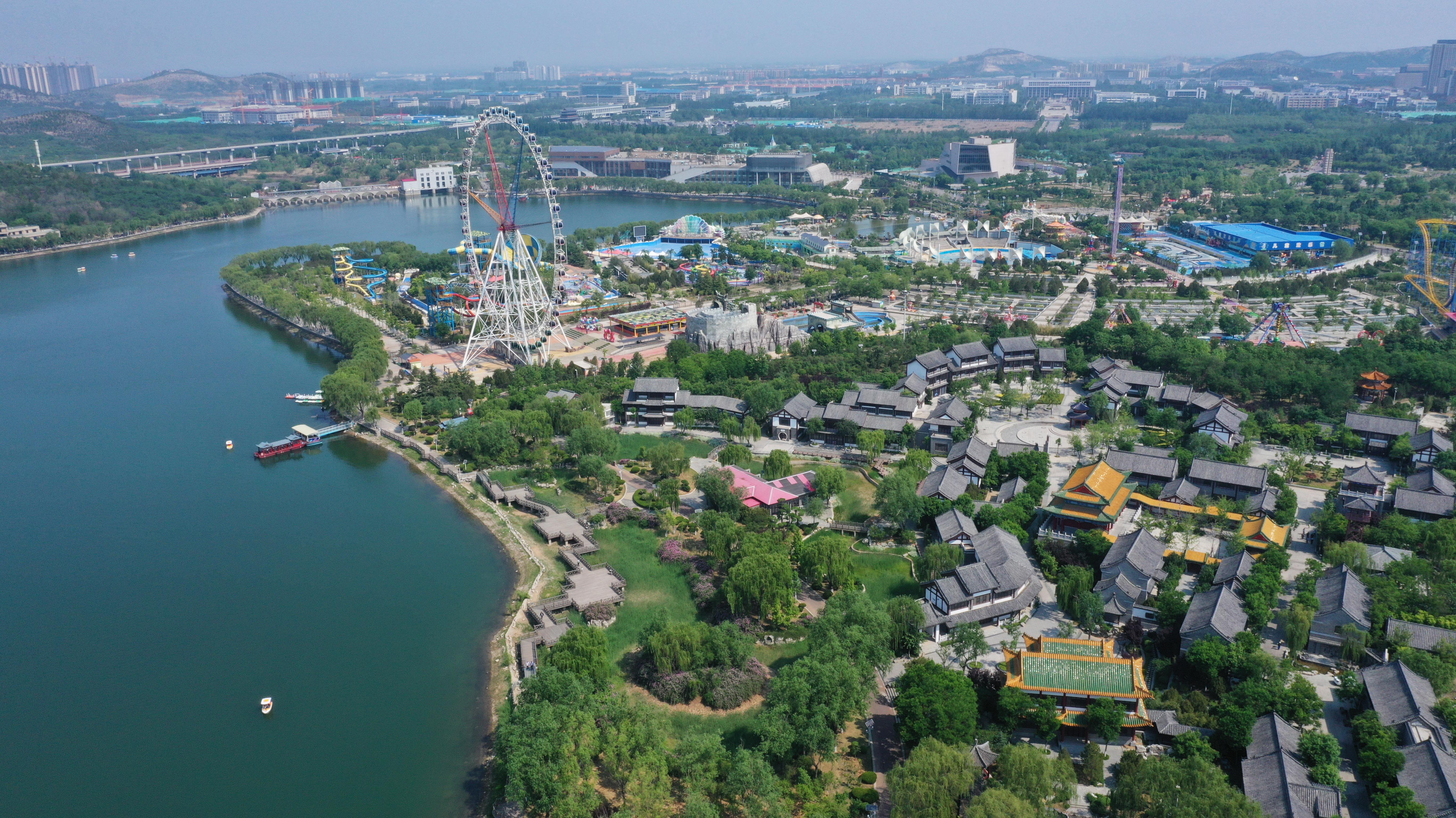 济南:初夏美景引客来