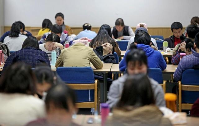 学历越高男生优势越大?考研事实告诉你女生才是考研C位 永利娱乐平台注册网站