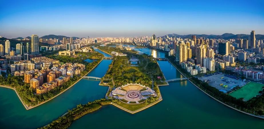 盆塘GDP_中国gdp增长图(2)