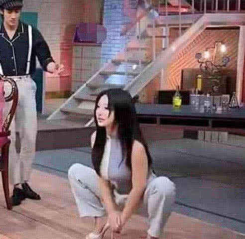 柳岩的深蹲迷失了自我