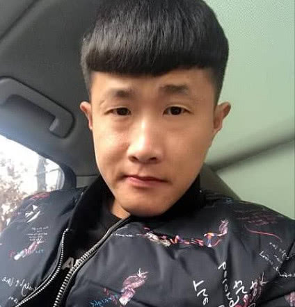 快手第一人气排名%_快手人气最高的主播,小伊伊排第二,第一没才艺却吸(2)