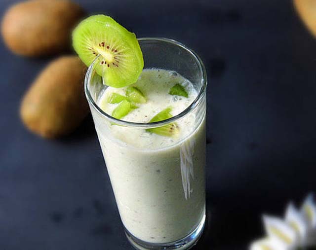 怎么做水果奶昔最简单的方法 e9e701e9d5d6469ea84f91325aec6671.jpeg