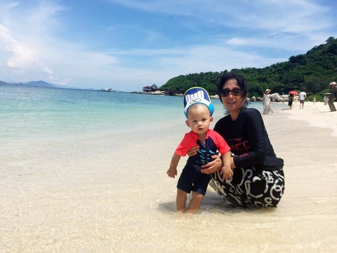 三代人的旅行,爱上了三亚的景和本土美食 成年人电影