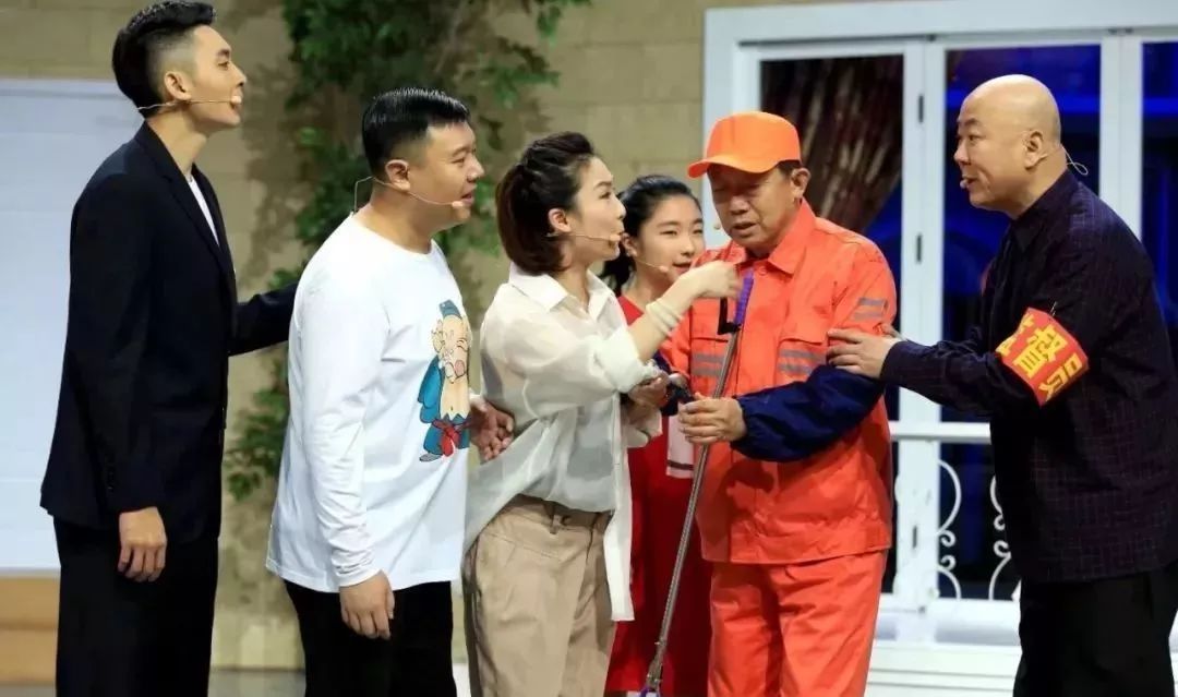 今晚21:15独创小品剧《欢乐饭米粒儿》第六季