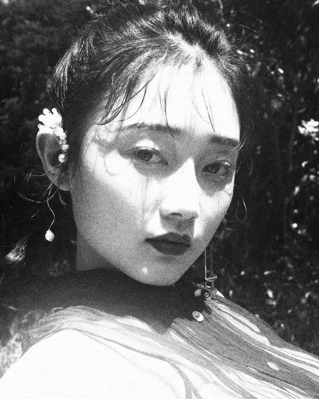 婴儿肥+大方脸,00后模特椎名美月正在悄悄改变