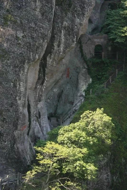 武夷山风景区之七十二洞(中)