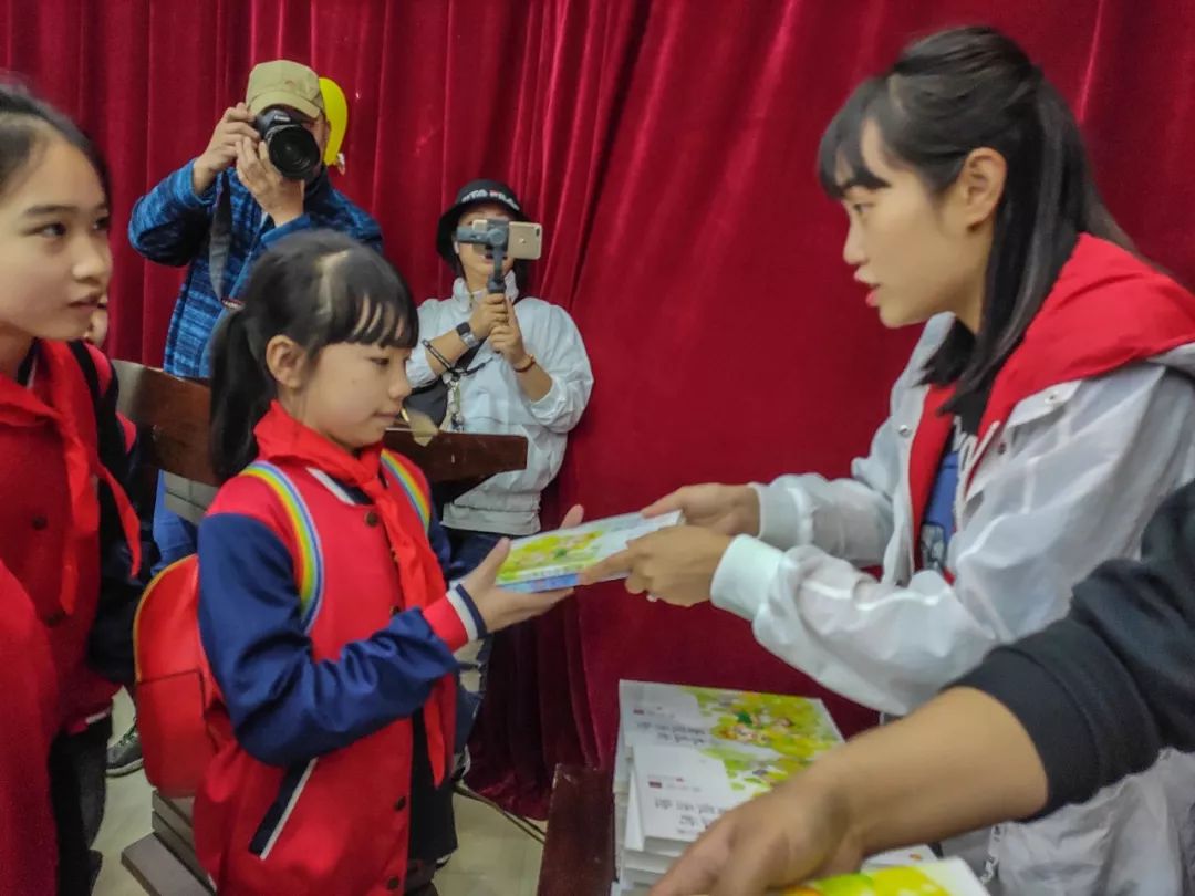 感恩父母 快乐成长|重庆渝中区邹容小学10岁集体生日会