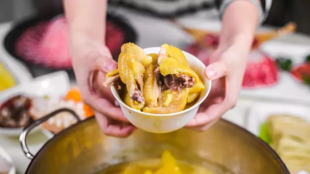 10罐贵妇霜,不如1锅黄金汤!118元抢衡山小馆粤