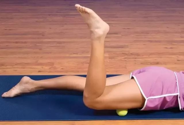 怎么拉伸腿外侧韧带 62c207a10040444e9030295e95081c38.jpeg