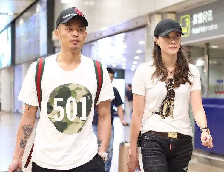 38岁谢杏芳近照,复出工作后越来越美,3岁儿子与林丹一模一样 皇家娱乐在线注册平台