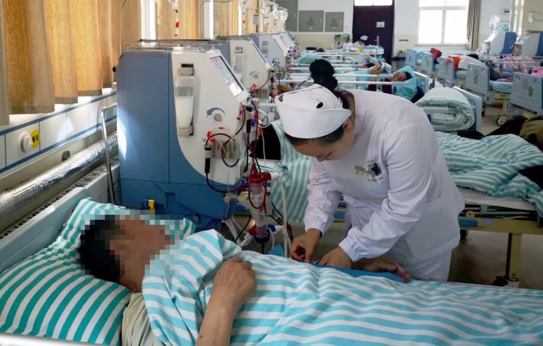 一位透析21年的尿毒症患者家属揭秘江汉油田总医院血透中心