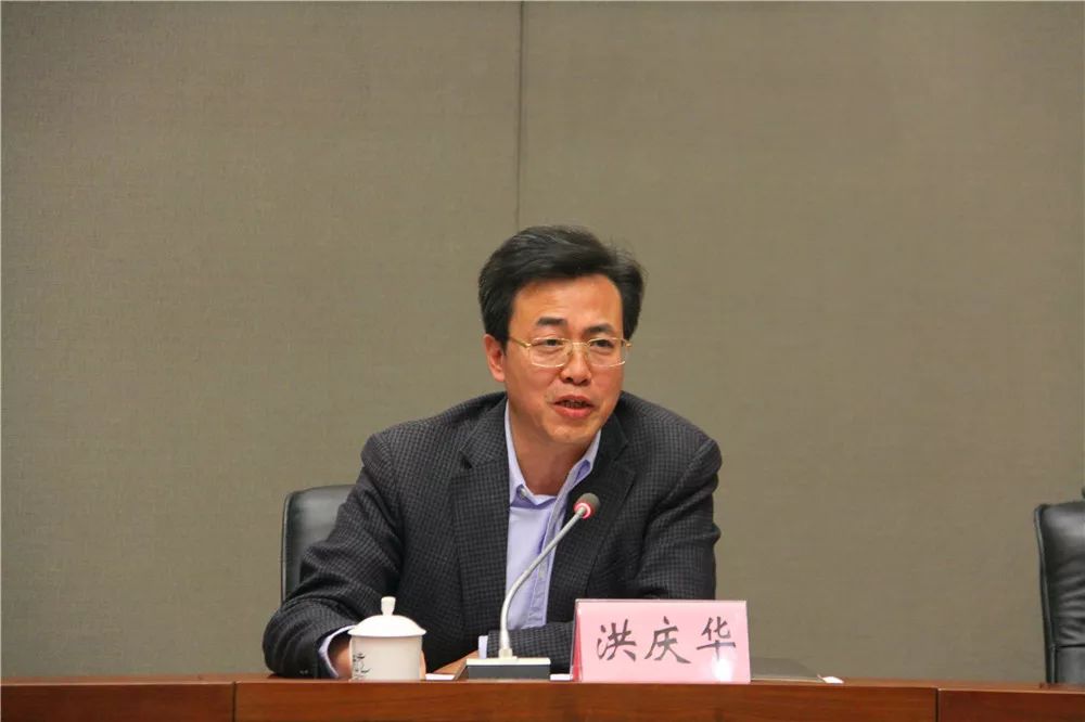 洪庆华委党组书记,主任李书记对杭州市发改委青工委的成立表示热烈