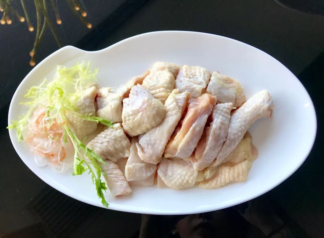 10罐贵妇霜,不如1锅黄金汤!118元抢衡山小馆粤