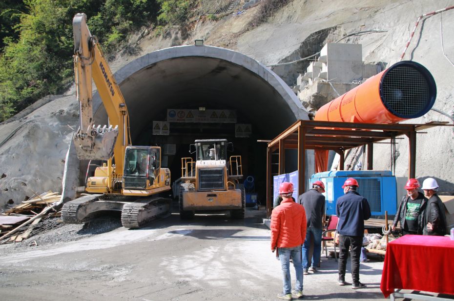 关注 银百高速持续推进中,进展如何?且看最新报道·_隧道