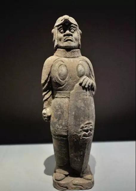 冷兵器研究所：你知道中国古代武将的护心镜源自何处吗？揭秘镜甲千年演变史