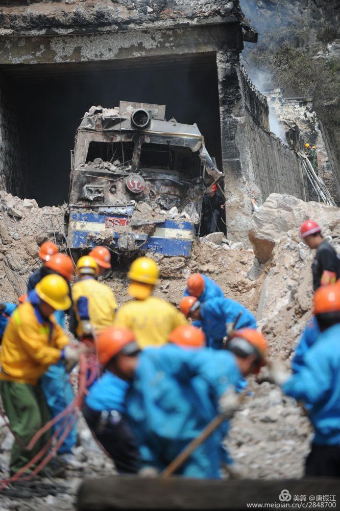 【头条】汶川地震十周年回看:宝成铁路陇南徽县境内109隧道抢险283