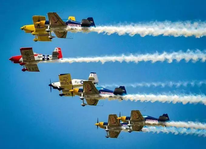 飞机场的英语单词是什么 31b4a33ce62b45bf962bfcc6e989c8f3.jpeg