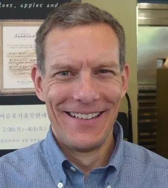 2019经济学诺奖_诺奖得主预计2019年现经济衰退 特朗普减税令人担忧