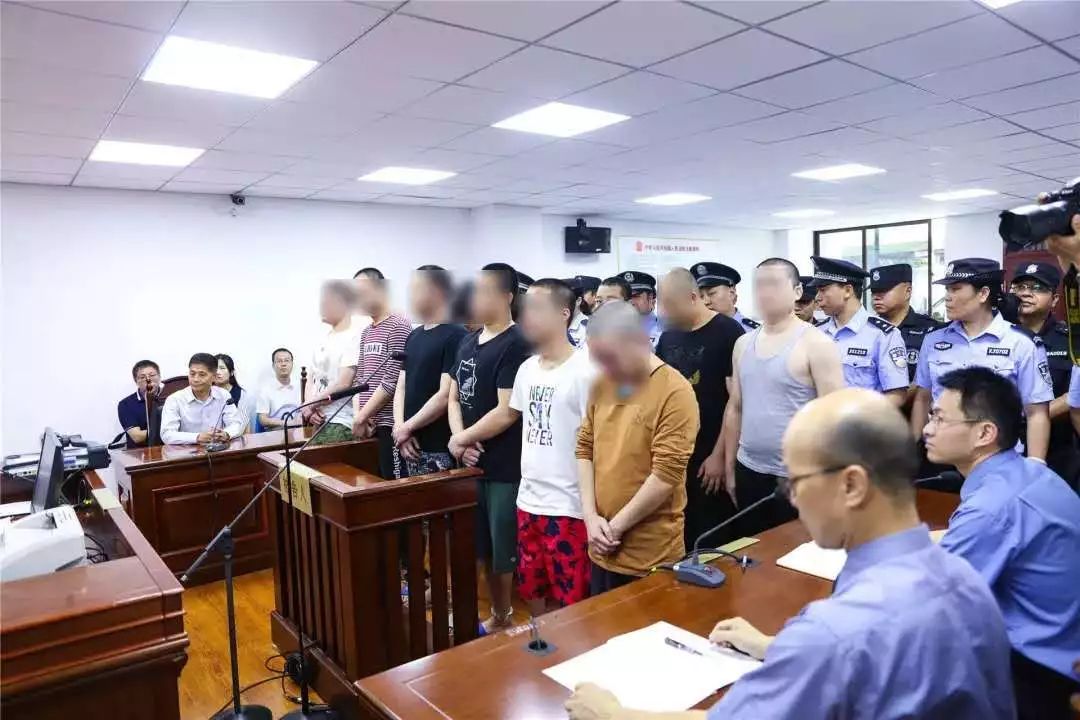 扫黑除恶 52名被告人,最高获刑25年!