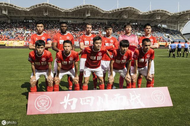 2019年经济不好_2019海口经济学院艺术设计学院服装大秀倒计时开始啦(2)