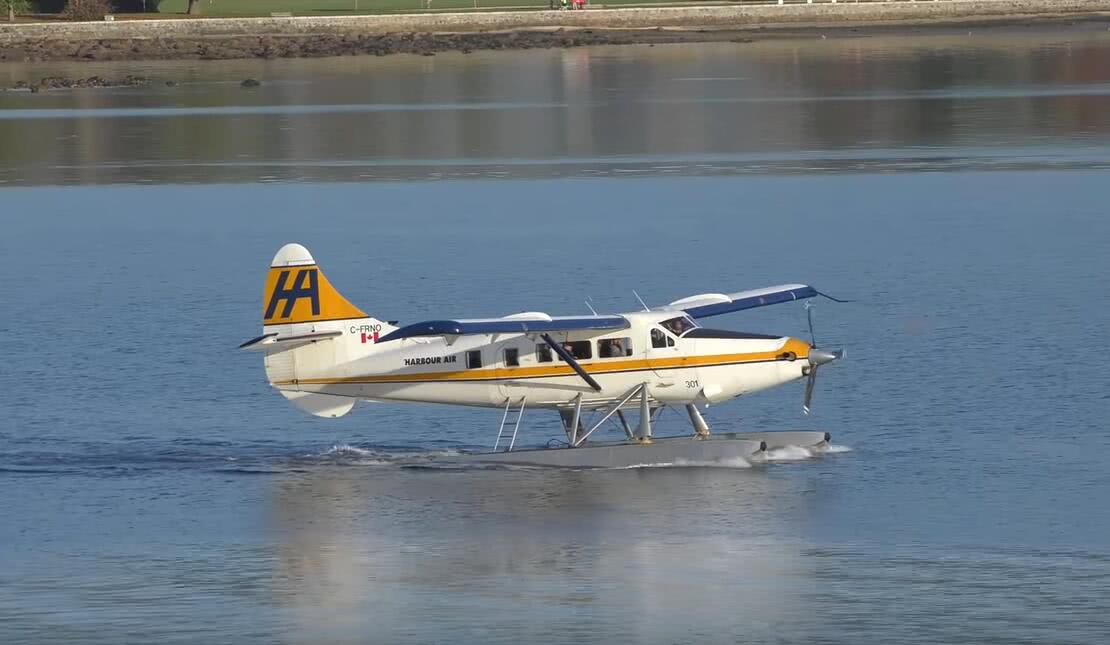 美國2架飛機相撞 已有6人掉落蹤10人受傷 國際 第3張