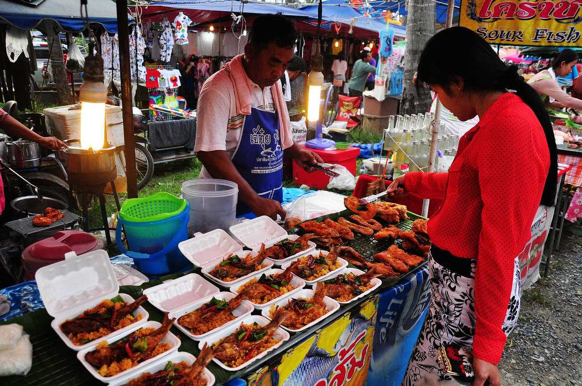 实拍泰国的菜市场，参观浏览过后，总算知道为何多数人家没厨房