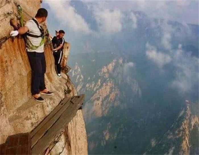 世界上3大恐怖阶梯其中一个上台阶要3个小时最后一个在中国