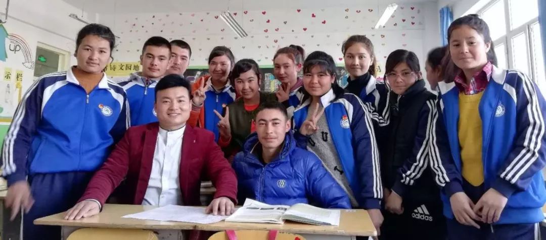 爱国情奋斗者援疆教师韩龙把皮山县高级中学学子带到了全国大舞台