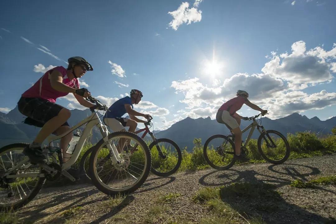 旅游自行车哪种最好 922639d7ac194d2a9904de338fa0c042.jpeg