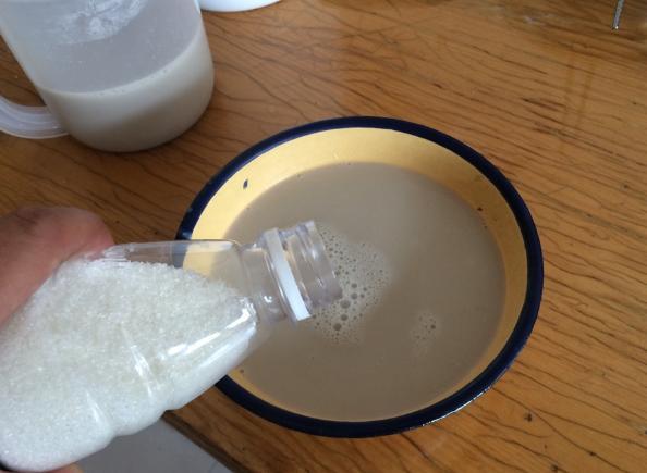                     忠告：6种美食竟上黑榜，致使娃“早熟”，大人偶尔吃，娃碰不得