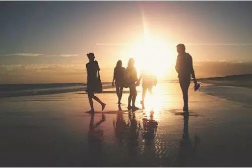 怎么才能让自己内心喜悦 bcb1bf56579a45f2a8e24937b411e61a.jpeg