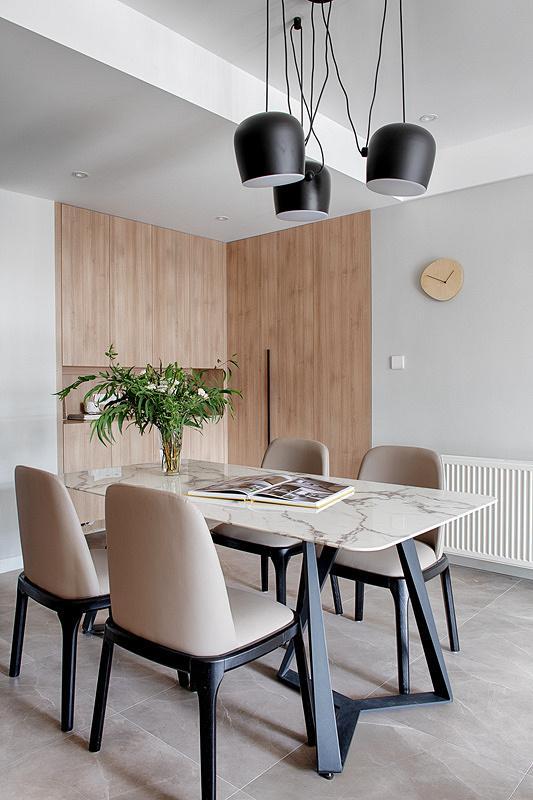 原木风搭配地板砖 bcb8607fb1d348ecbf3946f672ad8186.jpeg