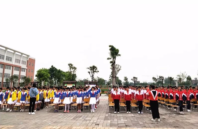 广播体操健身心活力飞扬展风采记拉堡小学思贤校区师生广播体操比赛