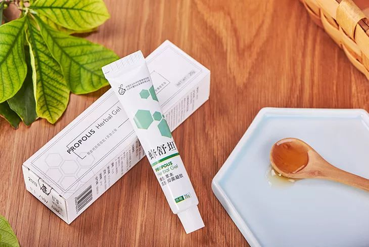 皮肤修复凝胶医用有效果嘛 d82f002aebd24355b300f65c58fc3828.jpeg