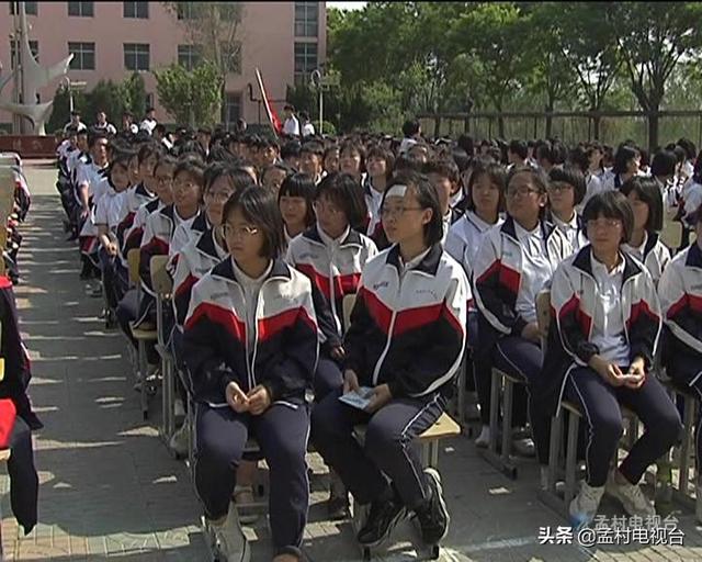 颂党爱国红歌飞扬孟村回民中学举办喜迎建国七十周年红歌赛
