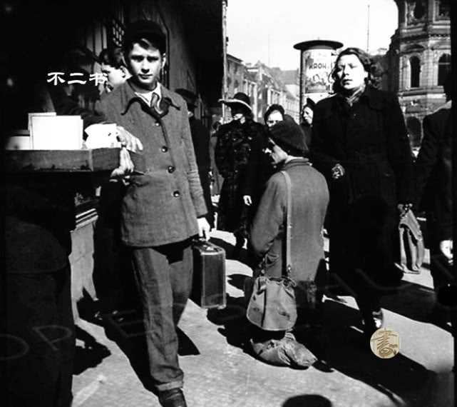 二战结束后的照片 0052c203b8b04461871b600e13959449.jpeg