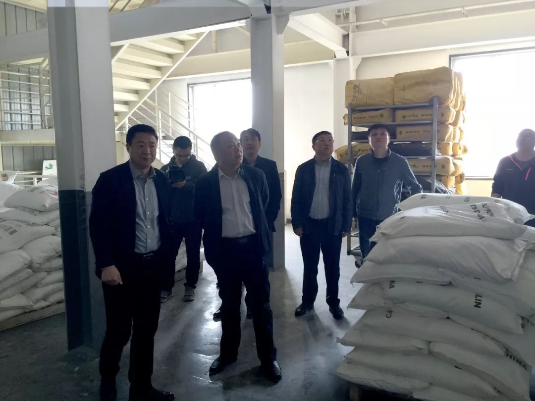 白山"城市新名片"丨浑江区领导张海一行赴和一硅藻泥参观调研